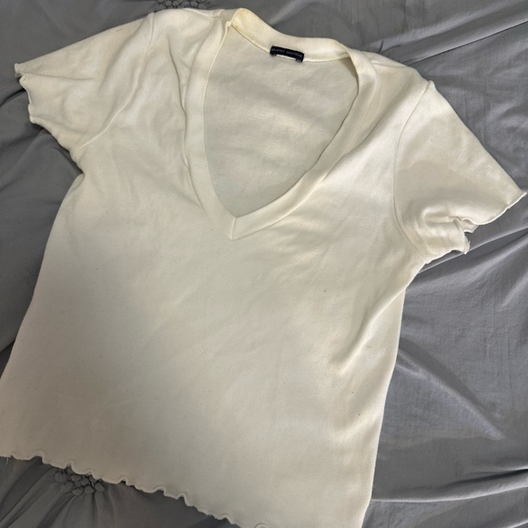 Brandy Melville Tops - Brandy Melville Cream Short Sleeve V-Neck Tee